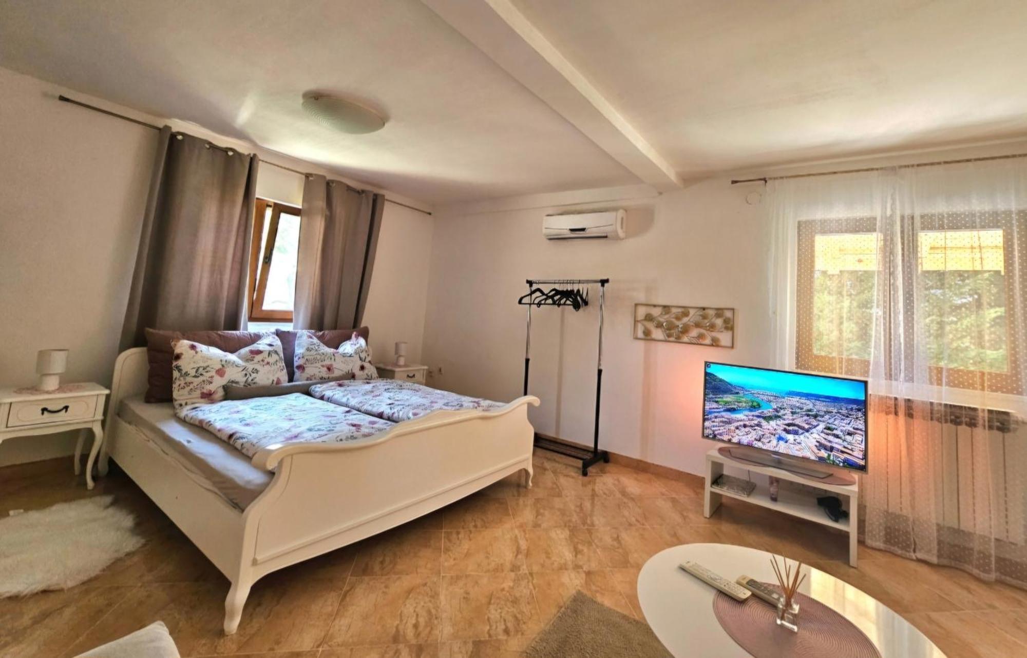 Apartment Miska & Studio Roki Dračevac Buitenkant foto